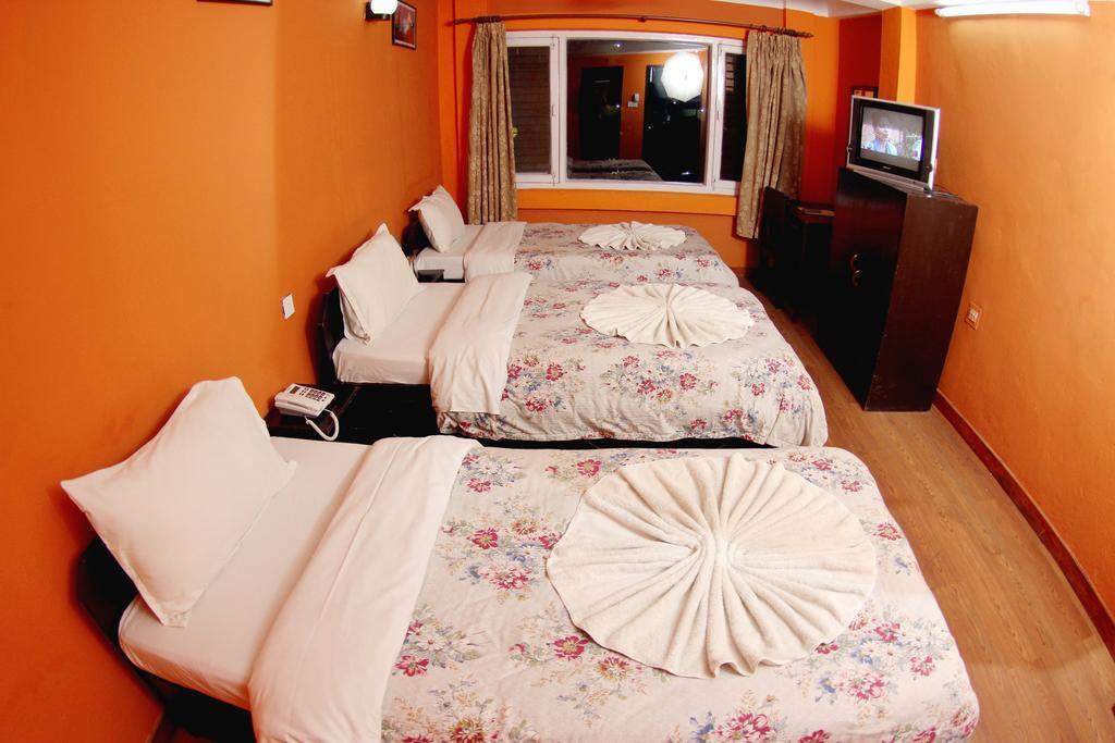 Bag Packer'S Lodge Катманду Екстер'єр фото